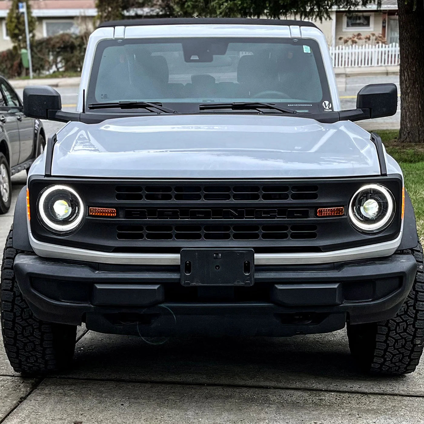 001 headlights bronco 21 25 near me
