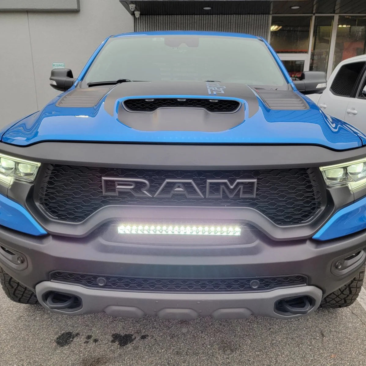001 led spotlight ram delaware