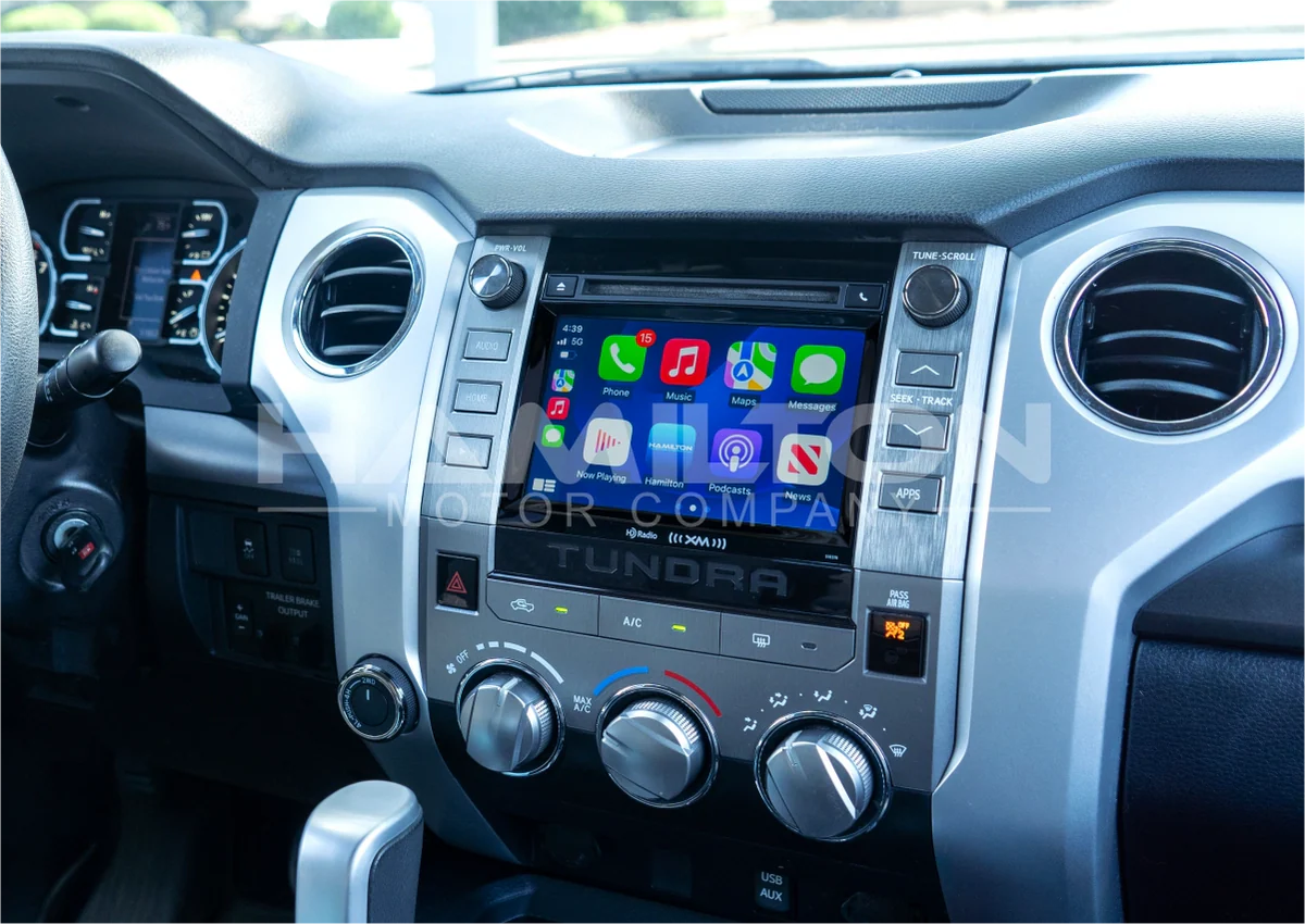 Picture of apple carplay radio in a Toyota Tundra 