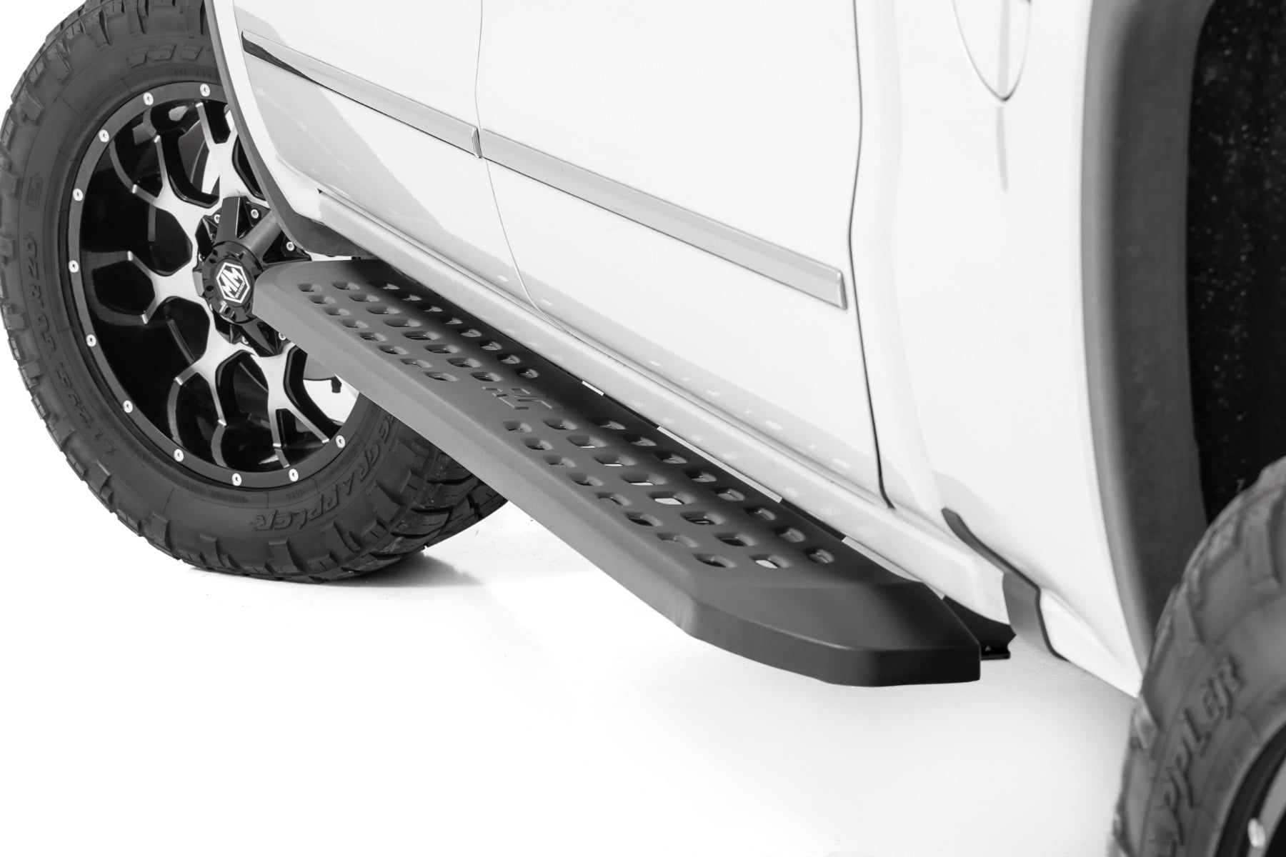 44001 running board chevy gmc 07 18