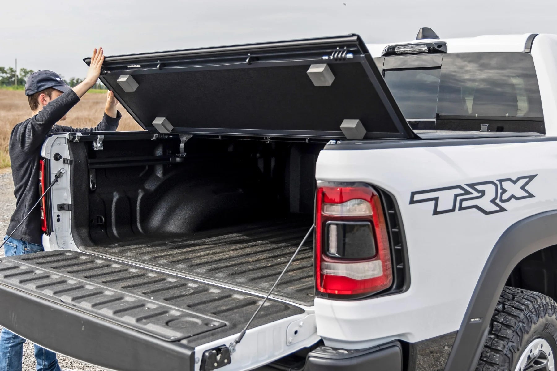 bed cover ram 1500 2019 2026 near me