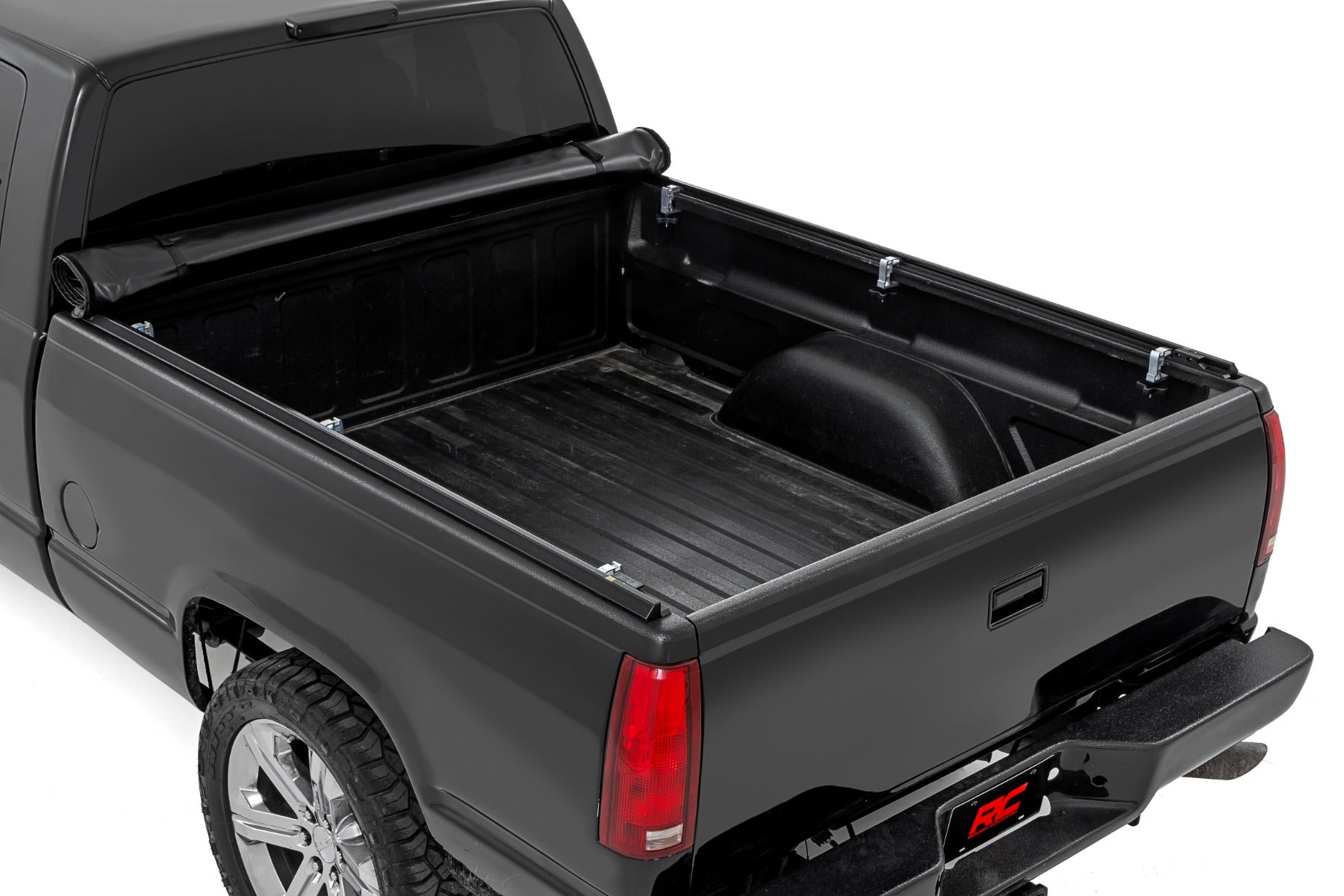 tonneau cover silverado 1500 00 06 near me