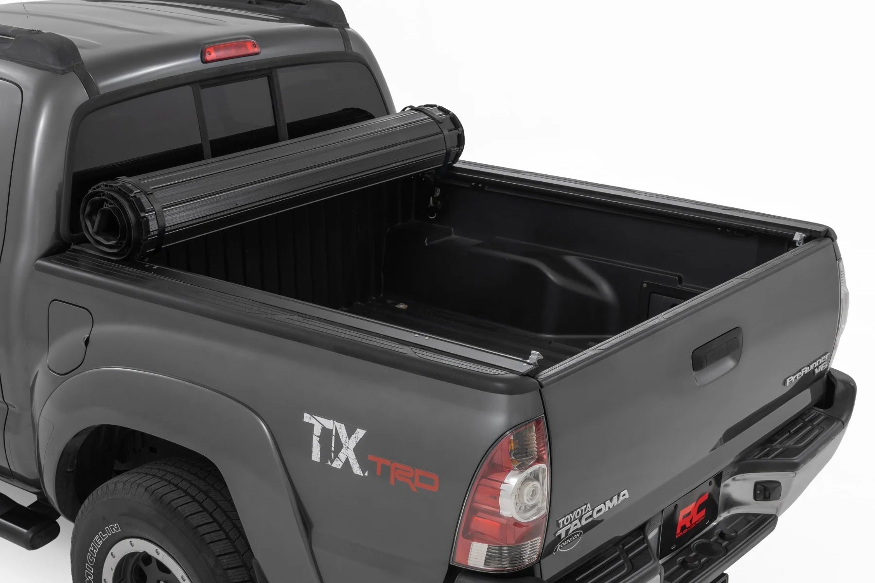 tonneau cover tacoma 2005 2015 near me